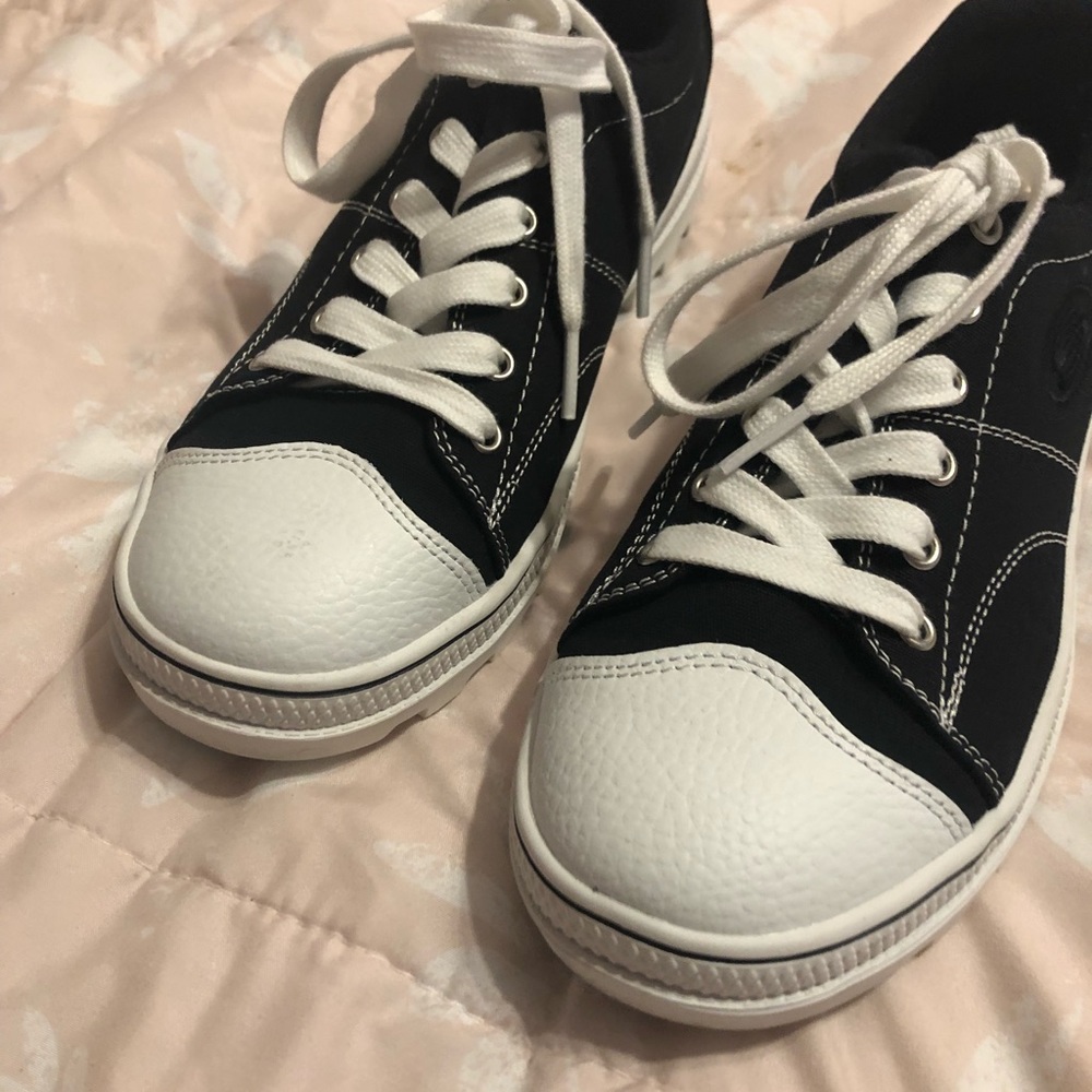 Sketchers Roadies